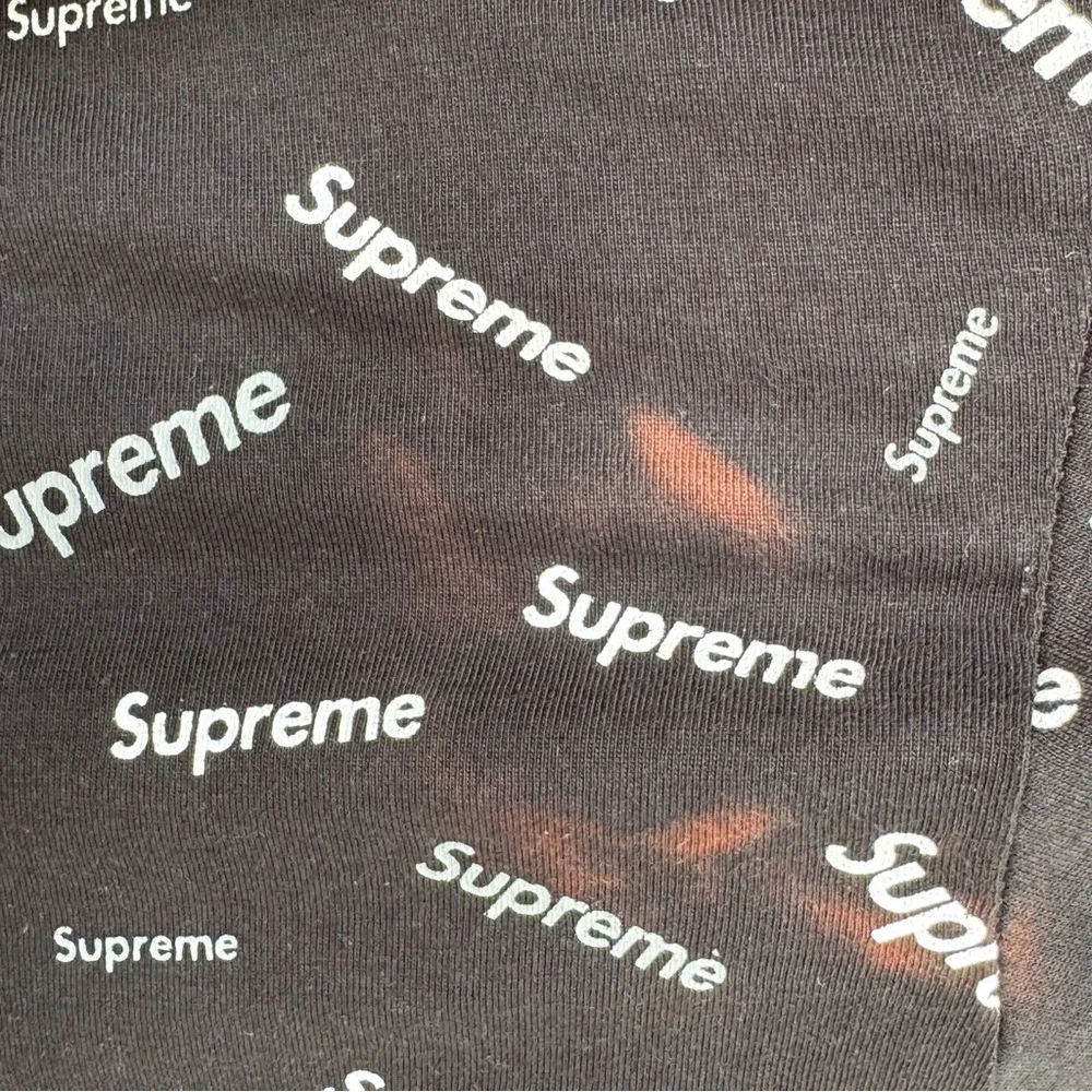 Supreme Black Logo T-Shirt - Picture 3 of 9
